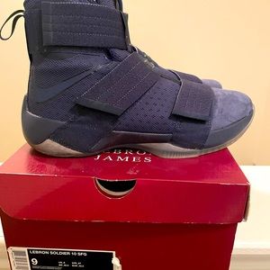 Mens Lebron James shoes